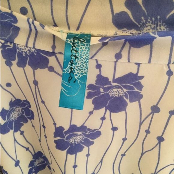 Buttons Francesca’s Vernon Floral Skirt - Picture 4 of 6